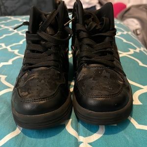 Toddlers sneakers